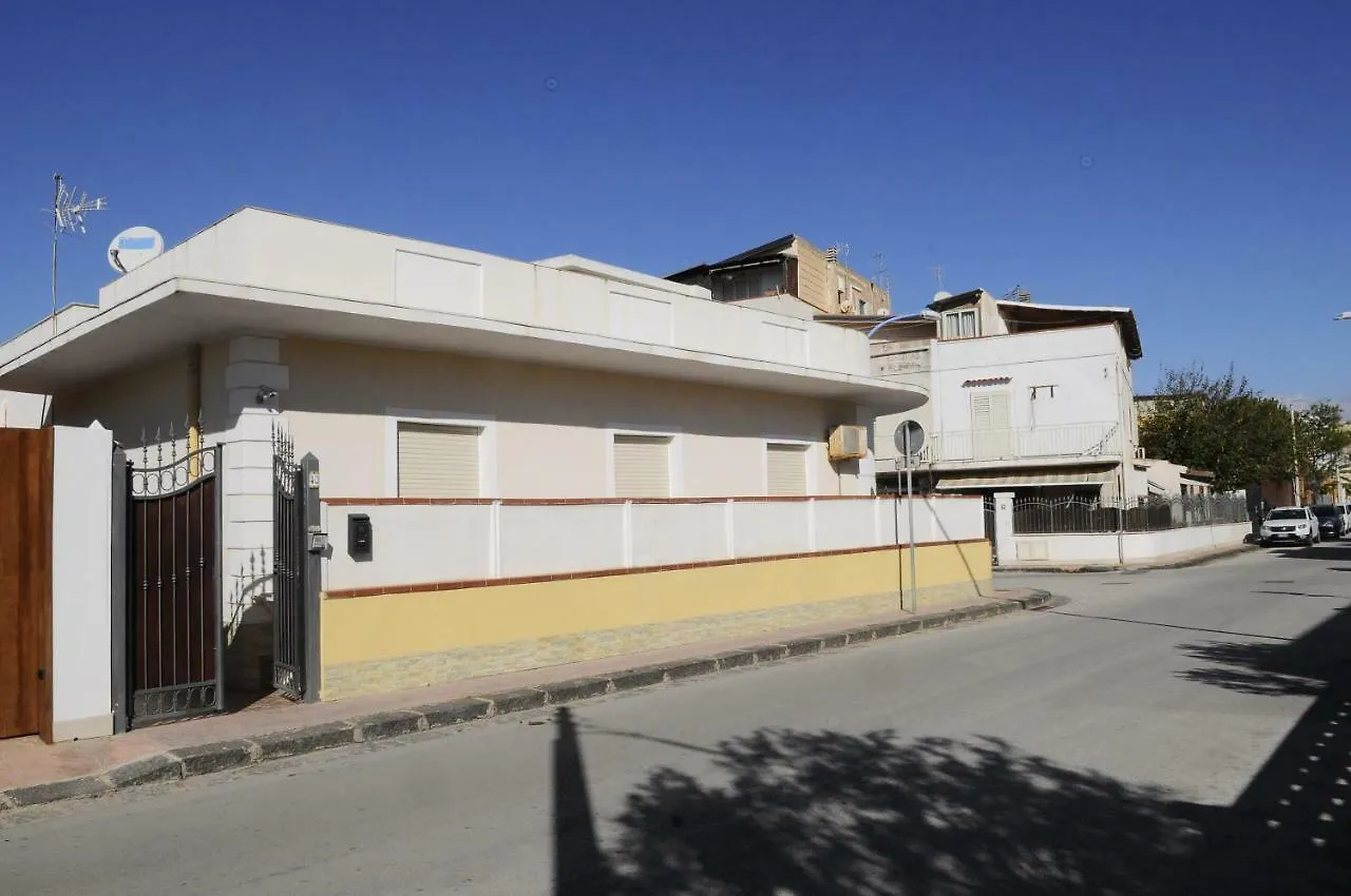 Villa Maddalusa Agrigento 0*,